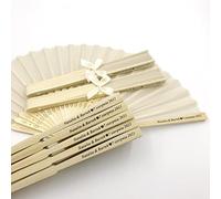 WLTY 10/20/50Pcs Personalizzato da Sposa Tessuto di Seta Ventaglio Legato con Nastro Stampa Personalizzata Nome e Data Ventaglio Pieghevole A Mano Beige