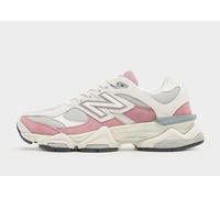 New Balance Unisex 9060 in Rosa/Grigio, Pelle Scamosciata/Rete, Taglia 42