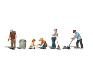 Woodland Scenics Lawn Workers HO Scale