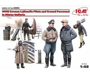 WWII German Luftwaffe Pilots and Ground Personnel in Winter Uniform 1:48 ICM4808