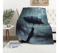 WXZYFP Coperta in flanella stampata su un solo lato, con ombrello nero sotto la pioggia, 101,6 x 152,4 cm, adatta per uso domestico o come regalo