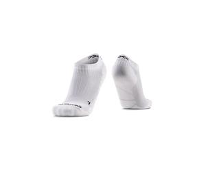 X-Socks Core Sport Low Cut Athletic Socks - Traspirabilità avanzata e protezione per tutte le attività sportive - Protezione del tendine d'Achille e delle dita - Bianco/Nero, 42-44