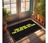 XYBH Zerbino divertente per esterni con scritta in inglese "You Never Lose, You Either Win or Learn". Zerbino con scarpe e scritta in lingua inglese "Shoes Here", decorazione per bar e sport (50 x