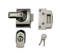 Yale Locks BS2 Nightlatch Standard Inglesi Blocco 40mm Interasse Cromo Finitura