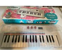 Yamaha PSS-E30 37-Key Mini tastiera elettronica Remie WHT