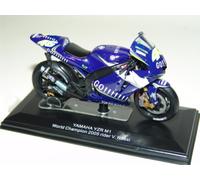 YAMAHA YZR M1 CHAMPION 2005 V. ROSSI 46 1:22 PROVINI