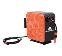 Yard Force HW HR20B - Avvolgitubo automatico da giardino, 20 m - 180° Quick Release - Supporto da parete per auto Rewind, 8 bar, con ugello spray e set adattatore
