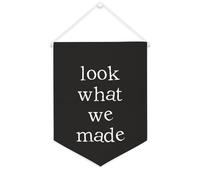 Yelolyio Bandiera da parete in tela con citazione ispiratrice Look What We Made Wall Art Hanging Banner Home Office Decor 30,5 x 40,6 cm Banner in tela Regali di inaugurazione della casa