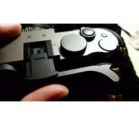 YEWOOP LQ/P-G - Supporto per pollice in metallo, compatibile con Leica Q-P Q (Typ116), migliore equilibrio e presa, impugnatura nera per fotocamera (impugnatura nera Leica Q)