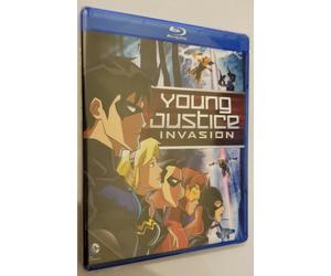 Young Justice Invasione: la Seconda Completa Stagione 2 - Blu-Ray Nuovo