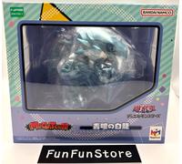 YuGiOh Duel Monsters Blue Eyes White Dragon MEGATOON Figura in PVC dal Giappo...