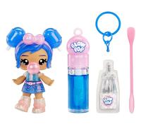 Yummiland x Licensed Sweets Lip Gloss Doll: Blow Pop - Lulu Raspberry: Include 1 Bambola, Lucidalabbra + Portachiavi rimovibile, Gioco cosmetico, Collezionabile. Età 4+