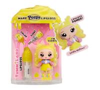 Yummiland x PEEPS Lip Gloss Doll - Goldie Mallows - Include 1 Bambola con Abiti Personalizzabili e Kit Lucidalabbra, Profumo e Base Trasparente - Età 4+