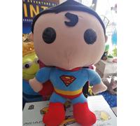 Zaino Superman Plush Mini BackPack versione pop di Funko dimensioni 40 cm.