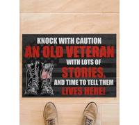 zerbino ingresso casa Bussa con cautela. Un vecchio veterano con tante storie e tempo per raccontarle vive qui. Zerbino.