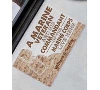 zerbino ingresso casa Un veterano dei Marines e il suo comandante del corpo dei Marines vivono lì Zerbino