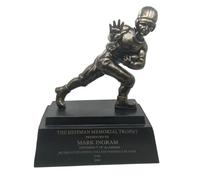 ZGHQHCDRH Trofeo commemorativo Heisman Il premio for il giocatore di football più prezioso nell'American University Resin Custom Trophies Rugby