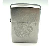 Zippo Accendino antivento Cobra Snake, cromato spazzolato, lucido, ricaricabile, design antivento, confezione regalo, prodotto negli Stati Uniti