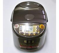 ZOJIRUSHI Cuociriso per oltreoceano 220V-230V 5,5 tazze marrone NS-YMH10-TA N...
