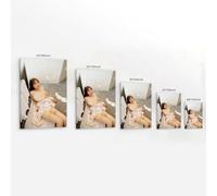 ZOZO HOUSE Nude Model Girl Lying on The Ground - Poster decorativo, 30 x 45 cm