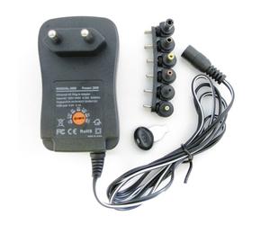 Zs- ALIMENTATORE CARICATORE 220V MULTIUSO 45W DA 3V A 12V REGOLABILE 6 PLUG CON