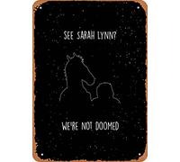 Zuhhgii Targa da parete in metallo con Sarah Lynn di Bojack Horseman Retro Tin Sign Cafe Restaurant Home Metal Wall Sign Retro Gift Vintage Decoration 30,5 x 20,3 cm.
