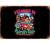 Zuhhgii Targa in latta retrò Freaknik 1994 Player's Ball vintage divertente novità cartello in metallo segni umoristici film musica bar arte poster stampa retrò decorazione da parete garage regali