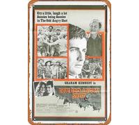 Zuhhgii Targa in metallo retrò "The Odd Angry Shot", poster del film Graham Kennedy Bryan Brown "B" retrò del vecchio film poster in metallo TV bar uomo grotta decorazione da parete 20,3 x 30,5 cm.