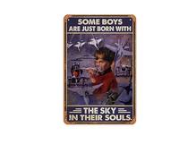 Zuhhgii Targa in metallo vintage con scritta in lingua inglese "Pilot Some Boys Are Just Born With The Sky In Their Souls", per bar, club, famiglia, bagno, bagno, caffetteria, decorazione da parete