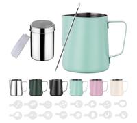 Zuquik Brocca per latte in acciaio inox, 600 ml, barista con misurazione Mark 20oz, bricco per latte con spargitore per cacao, 16 stencil e penna per cappuccino e espresso, verde menta