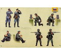 Zvezda Z3585 GERMAN HALFTRACK CREW KIT 1:35 Modellino