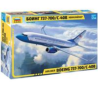 Boeing 737-700 Civil Airliner 1:144 Plastic Model Kit 7027 ZVEZDA